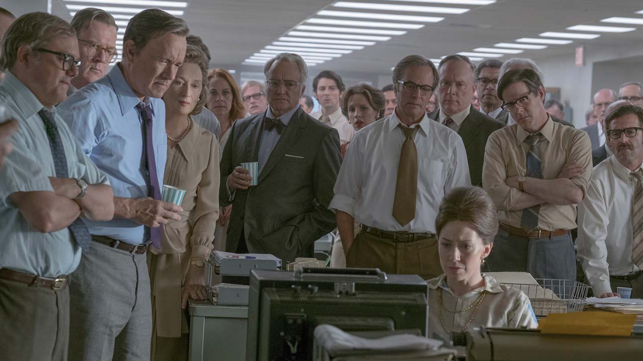 Una scena del film The Post con Meryl Streep e Tom Hanks