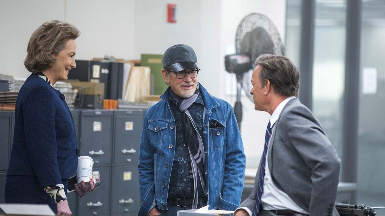Una scena del film The Post con Meryl Streep e Tom Hanks