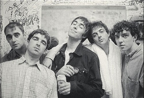 Oasis: una "Cigarettes & Alcohol" vintage