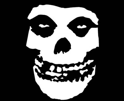 Il mitico "Fiend Skull" dei Misfits