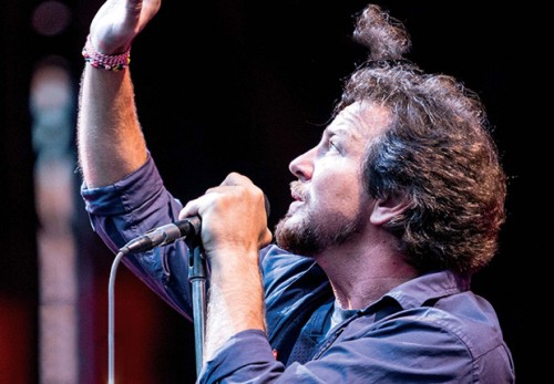 Le due date italiane del "Ligthing Bolt Tour" dei Pearl Jam finiscono in un libro