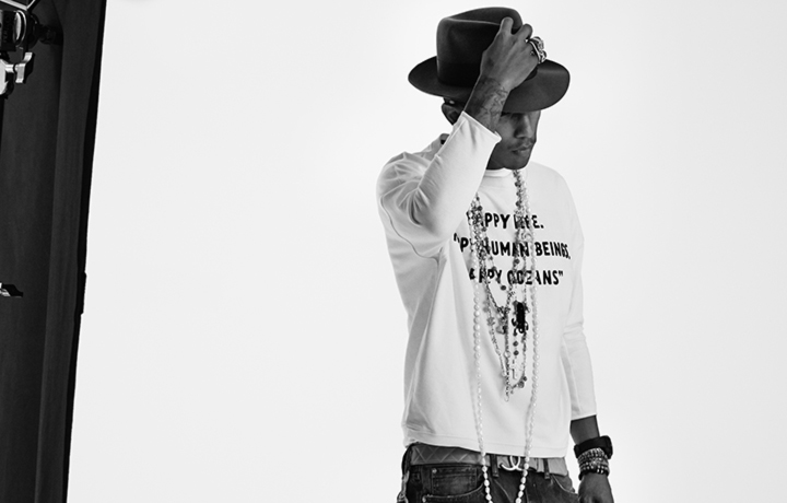  Pharrell Williams ina una foto di backstage della campagna G-Star RAW