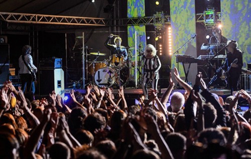 Debbie Harry sul palco del Magnolia? Praticamente, Sabbath Blondie Sabbath