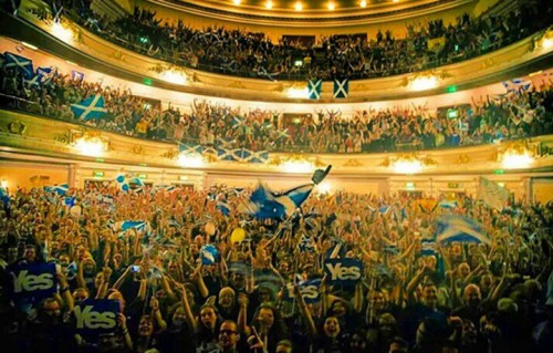 Una delle tante foto trovate su Instagram con l'hashtag #voteyes