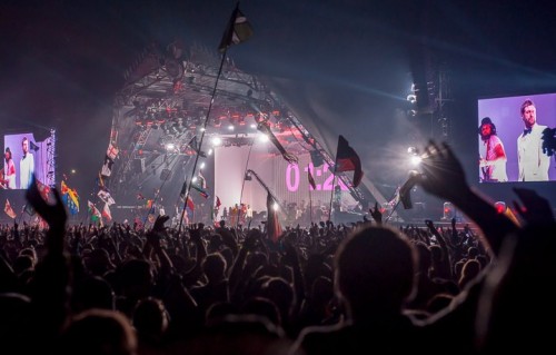 I Kasabian dal vivo alla scorsa edizione del Festival di Glastonbury (foto: Andrew Allcock)