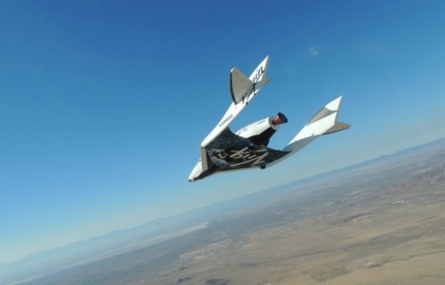 SpaceShipTwo durante un test sul deserto del Mojave (California) nel 2013