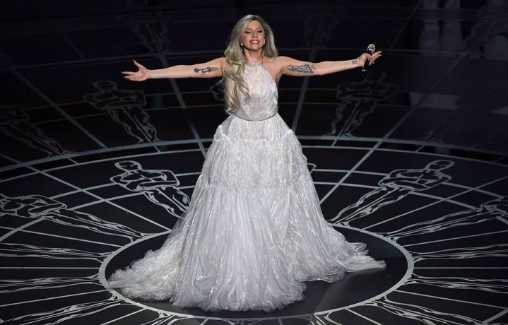 Un momento della performance di Lady Gaga agli Oscar 2015