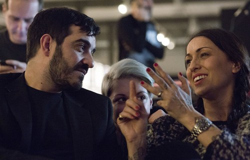 Mario Gavino Garrucciu e Syria sul Divano di Rolling ieri sera (foto: Natasha Panattoni)