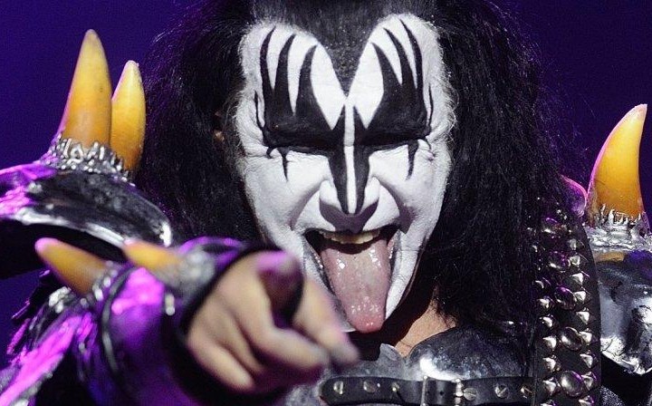 Gene Simmons: «Amo Lady Gaga. Non è disonesta come gli U2»