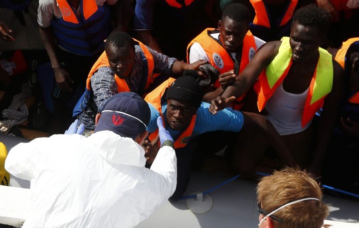 Un salvataggio della Migrant Offshore Aid Station (Foto: Darrin Zammit Lupi/MOAS)