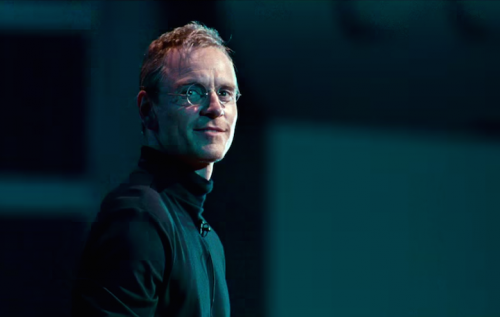 Michael Fassbender nei panni di Steve Jobs.