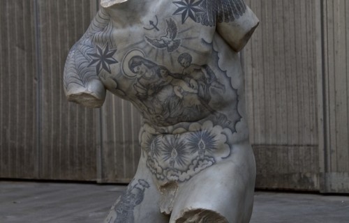 "Kouros", un'opera della mostra di Fabio Viale