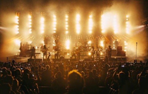I Mumford & Sons in tour. Fonte: Facebook. Foto: Ty Johnson