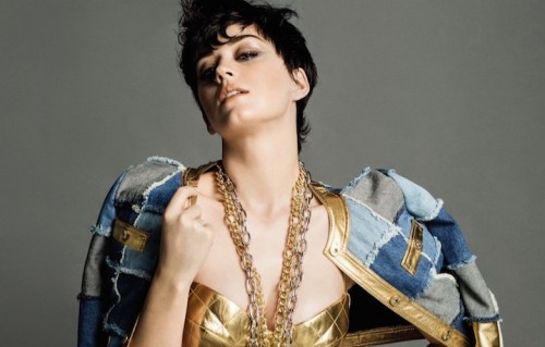 Katy Perry nella nuova campagna Moschino
