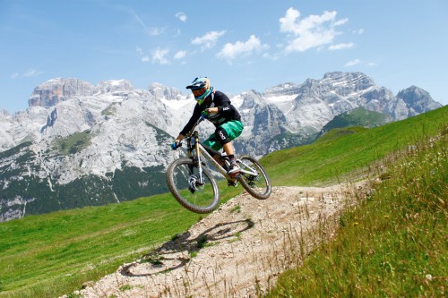 Brenta Bike Park, Pinzolo, bike, bici, bicicletta, downhill, free ride, montagna, dolomiti, Brenta, Doss Del Sabion, salti, big air, luglio 2015