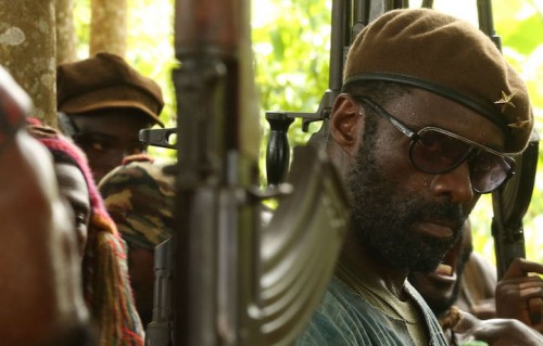 Idris Elba è un cattivissimo signore della guerra africano