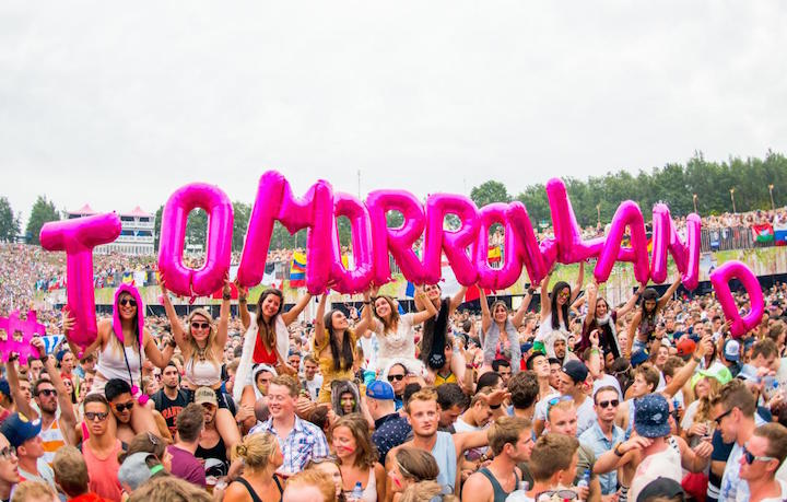 Qual è il punto di vista giusto da cui guardare il Tomorrowland?