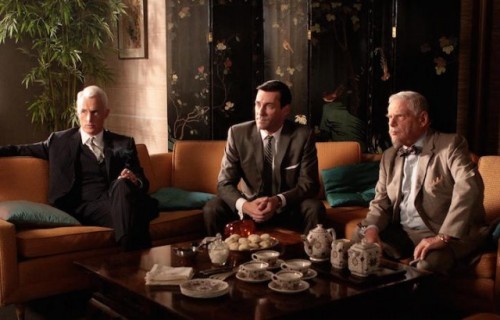 Anche il servizio da tè si può portare a casa. Fonte: Facebook