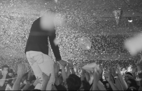 Un fotgramma di "Arcade Fire: The Reflektor Tapes”, il documentario