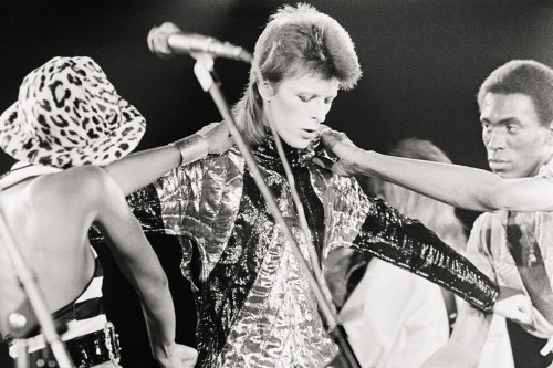 Terry O'Neill, David Bowie’s Final Performance as Ziggy Stardust. © Iconic Images / Terry O’Neill
