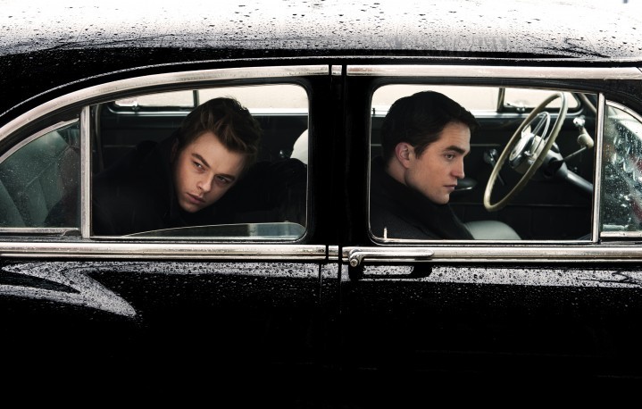 Dane Dehaan e Mike Pattinson in "Life" di Anton Corbijn, proiettato in anteprima al Milano Film Festival