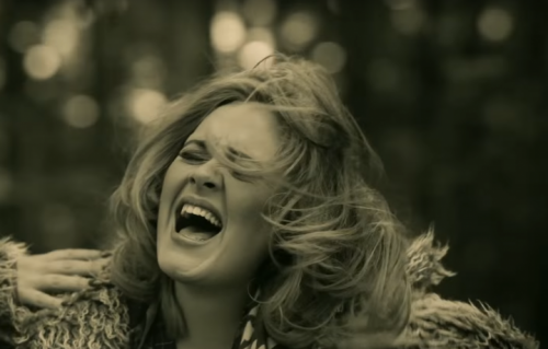 Una scena di "Hello", il nuovo video di Adele