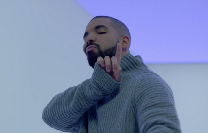 Un fotogramma del video di Hotline Bling di Drake