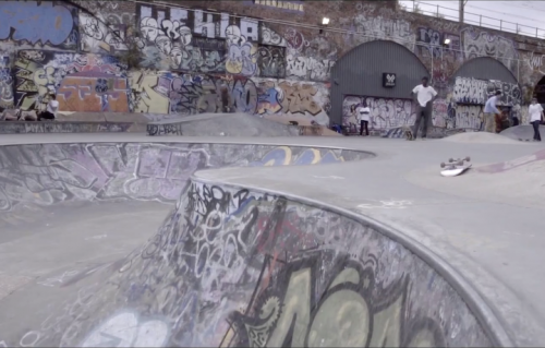 Un frame dal primo documentario della serie "Young Heads" di Fred Perry