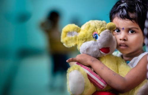 Dall’11 ottobre, per 15 giorni, la possibilità di aiutare bambine e ragazze vittime di sfruttamento