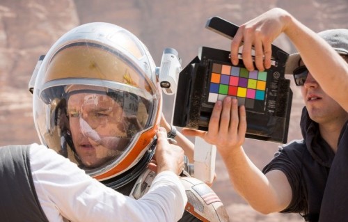 Una scena di "The martian" con Matt Damon, e di Ridley Scott