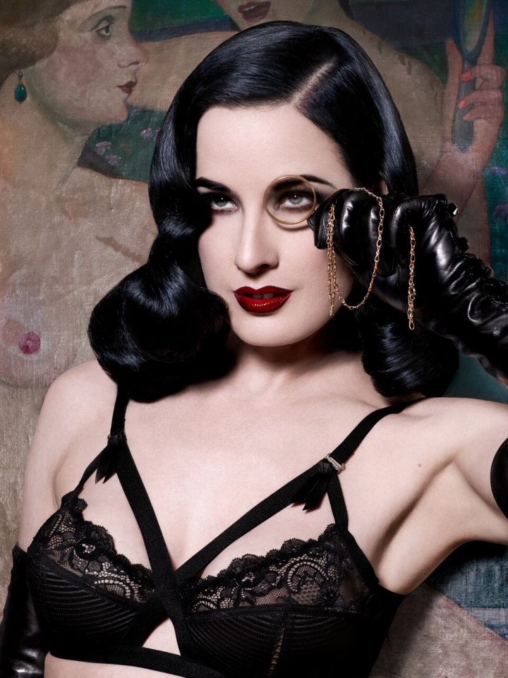 Heather Renée Sweet, in arte Dita Von Teese, 43 anni - Foto Albert Sanchez