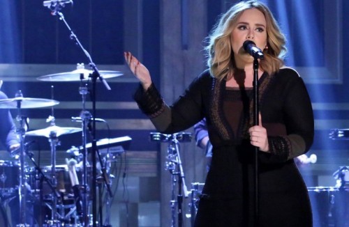 Adele in una recente apparizione al Jimmy Fallon Show