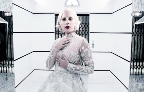 Fox apre le porte dell'Hotel della Contessa Lady Gaga, dal 21 dicembre sul canale 112 di Sky