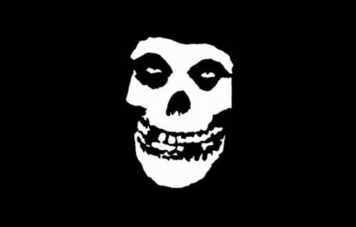 Il mitico "Fiend Skull" dei Misfits