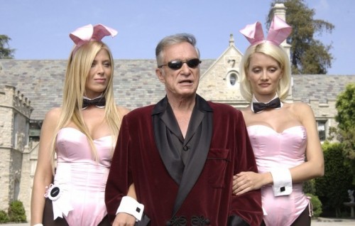 L’umile dimora di Hugh Hefner è in vendita, Playmate escluse. Ma l’usufrutto a vita dovrebbe rimanere al noto editore, trattandosi quindi di una nuda proprietà