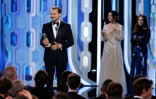 DiCaprio sul palco dei Golden Globe. Foto: Paul Drinkwater/NBCUniversal via Getty Images