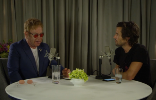 Elton John e Brandon Flowers durante la diretta di "Rocket Hour"