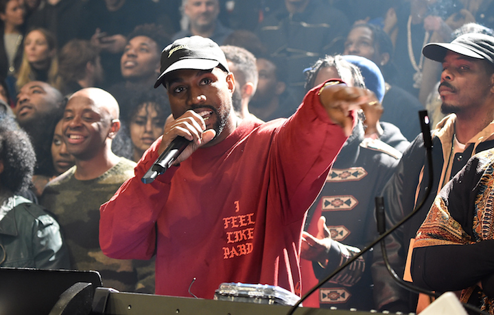 Kanye West ha presentato in una serata la sua nuova collezione e il suo nuovo album. Foto: Kevin Mazur/Getty Images for Yeezy Season 3