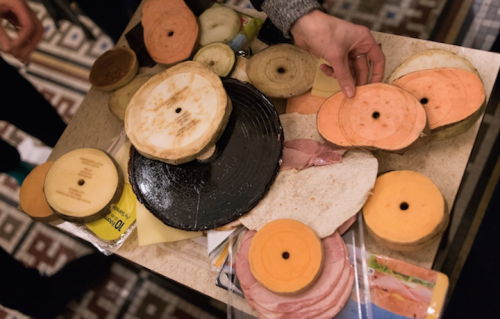 Le immagini della borsa dei dischi di Matthew Herbert. Foto: Richard Eaton