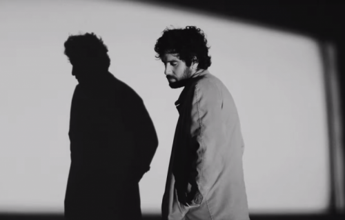 Un frame dal nuovo video dei Thegiornalisti