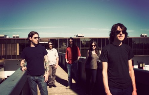 I Black Mountain sono sono Stephen McBean, Amber Webber, Matt Camirand, Jeremy Schmidt e Joshua Wells