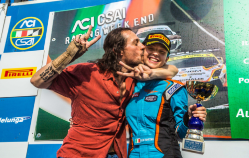 Stefano Accorsi e Matilda de Angelis in "Veloce come il vento"