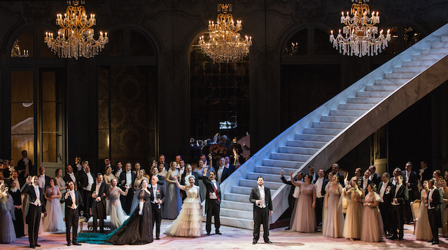 Una scena della premiere de "La Traviata". Foto: Courtesy Teatro dell’Opera / PH. Yasuko Kageyama