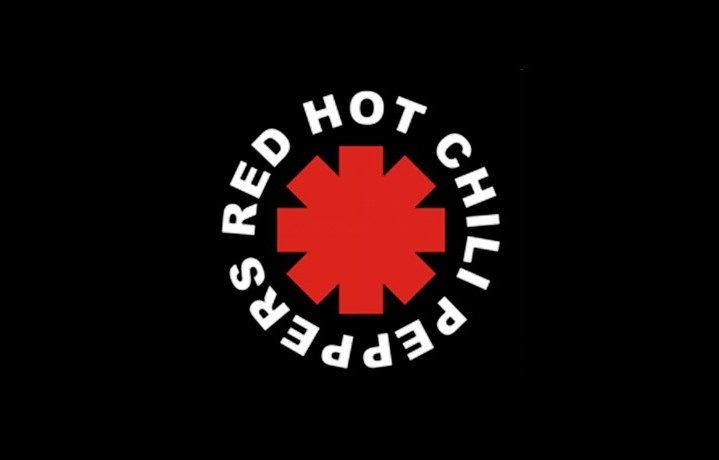 Il logo dei Red Hot Chili Peppers è nato da uno schizzo di Anthony Kiedis su un tovagliolo. Il frontman ama chiamare l'asterisco a 8 punte "Angel’s A–hole"
