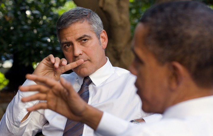 George Clooney in compagnia di Barack Obama. Fonte: Wikipedia