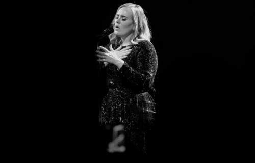Adele - Foto via Facebook