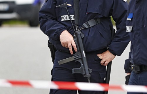 Magnanville, 14 giugno 2016. REUTERS/Christian Hartmann