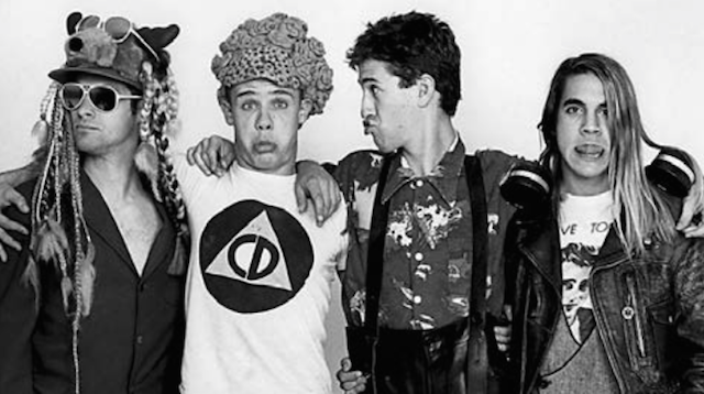 Cliff Martinez, Flea, Hillel Slovak e Anthony Kiedis: ovvero i Red Hot Chili Peppers il 30 ottobre 1985. Cliff ha suonato con loro tra l’83 e l’85