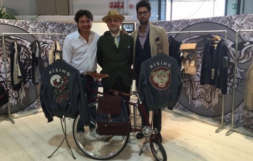 Mo Coppoletta con Due Soli alla presentazione della collezione