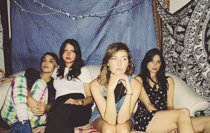 Le Warpaint sono Emily Kokal, Jenny Lee Lindberg, Theresa Wayman e dal 2009 Stella Mozgawa